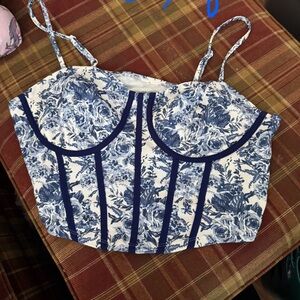 SHEIN Blue and White Floral Crop Top